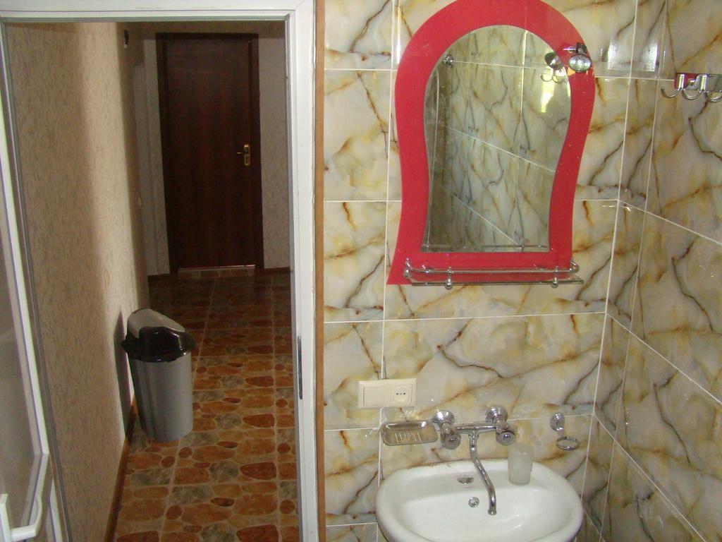 מסטיה Guest House Tavaduri מראה חיצוני תמונה