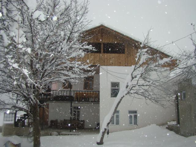 מסטיה Guest House Tavaduri מראה חיצוני תמונה