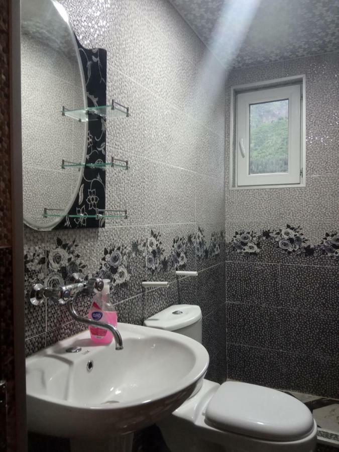 מסטיה Guest House Tavaduri מראה חיצוני תמונה